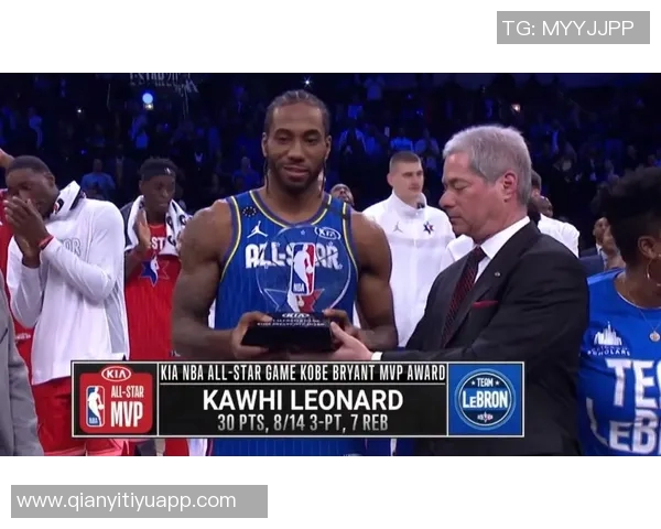 鲁尼回忆03年吃超大棒棒糖的趣事只是想用它砸碎而已