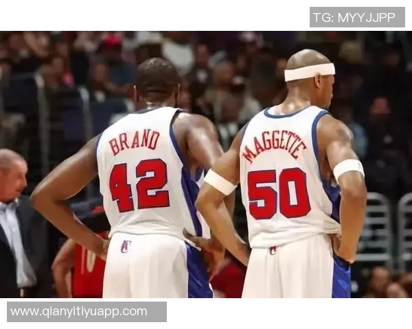 汤姆林表现抢眼10投8中轻松砍下18分6篮板2抢断并贡献5前场板 汤姆林表现抢眼10投8中轻松砍下18分6篮板2抢断并贡献5前场板