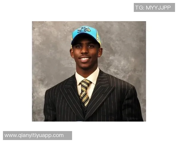 德隆感慨保罗仍在赛场拼搏自言下楼梯都可能受伤